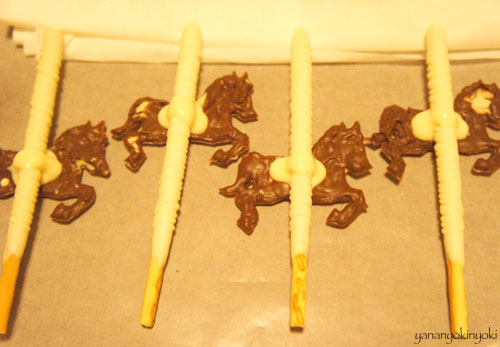 「メリーゴーランドケーキ」を作る