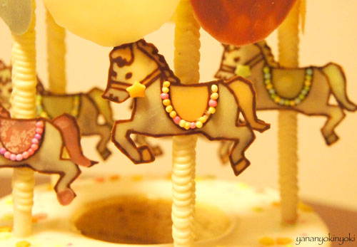 「メリーゴーランドケーキ」を作る