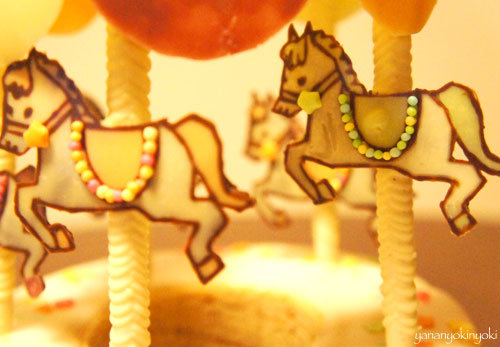 「メリーゴーランドケーキ」を作る