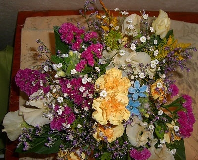 題名:2級:モダン 装飾的花束
