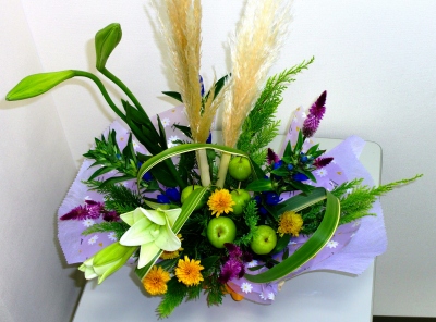 初秋の生花のアレンシメント