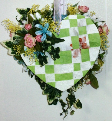 ハートの造花のアレンジメント