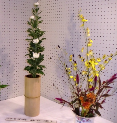 聖カタリナ大学の華道部の個性あふれる作品2012