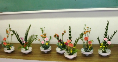 聖カタリナ大学の華道部でレッスンして来ました