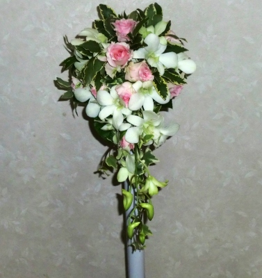 2級:滴形の花嫁の花束(ブーケ)