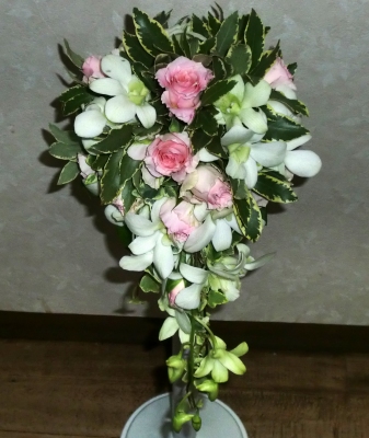 2級:滴形の花嫁の花束(ブーケ)
