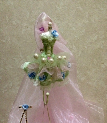 ディスプレイのバレリーナセットで生花アレンジメント