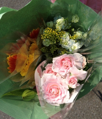 生花アレンジの体験教室をしました