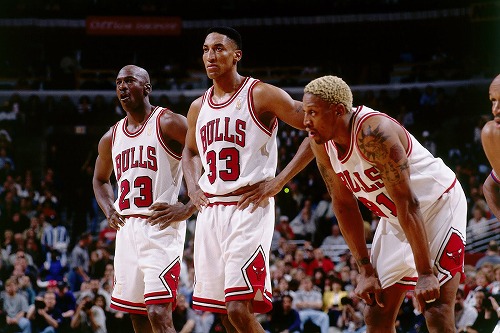 Michael-Jordan-Scottie-Pippen-and-Dennis-Rodman-of-the-Chicago-Bulls-in-Chicago-1997-wallpaper.jpg