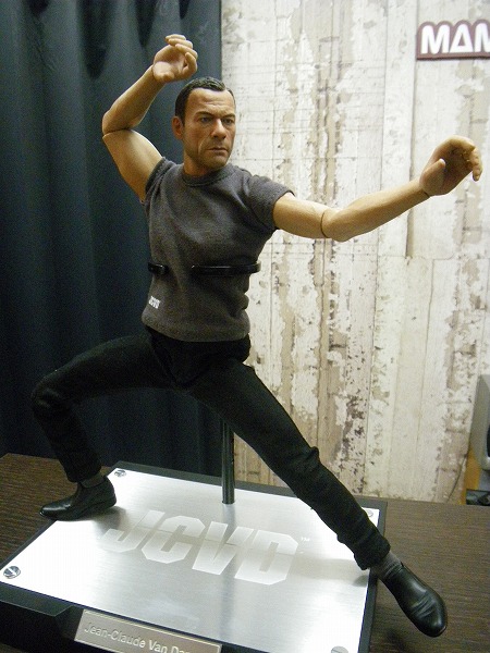 1/6エンターベイ ジャン＝ク ロード・ヴァン・ダム(ハンドパーツ付き) 1/6 リアルマスターピース コレクティブル フィギュア/ ジャン
