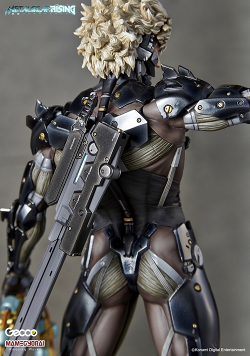 限定版！「MGSV:GZ “ジャメヴ・ミッション”」 雷電・ホワイトアーマー