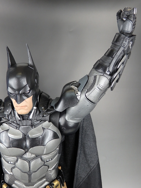 ネカ　バットマン アーカム・ナイト　1/4 アクションフィギュア 動かす度に惚れ直すネカ・バッツ再び！ビギンズ版からさらにグレード