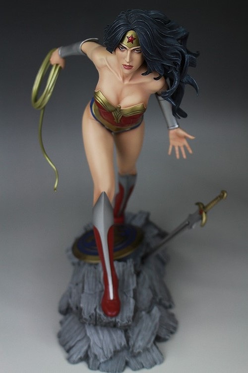 ■ヤマトUSA　ファンタジーフィギュアギャラリー　ワンダーウーマン　絶版希少!! Amazon.com: Yamato Fantasy Figure Gallery: DC Comics Collection