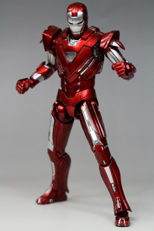 コミケイブスタジオの1/12オムニクラスコレクティブルフィギュア