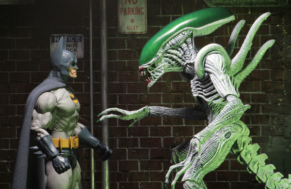 【開封】ネカ　バットマン　エイリアン　neca 新作ラッシュのネカからとんでもないシリーズが登場！その名も