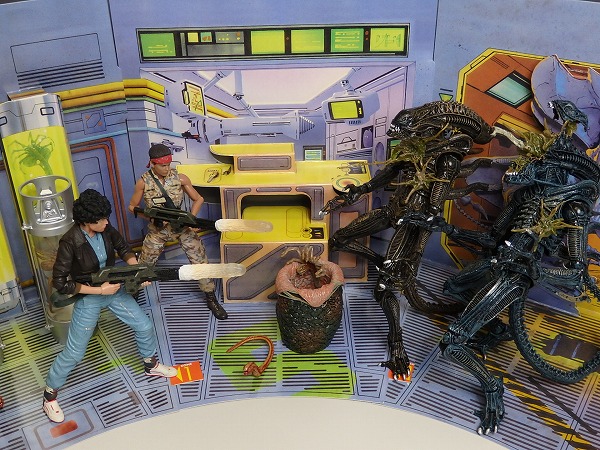 夢の巨大ジオラマで遊び尽くせ！NECA エイリアンクラブ特典