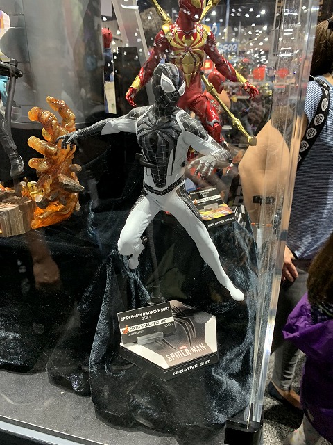 ホットトイズ1／6スケール スパイダーマン ネガティブ・スーツ版