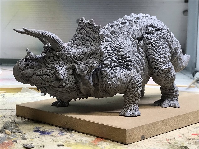 Dinomation』シリーズ第二弾はスピノサウルス、ねんどからの発掘 Dinomation』シリーズ第二弾はスピノサウルス、ねんどからの発掘