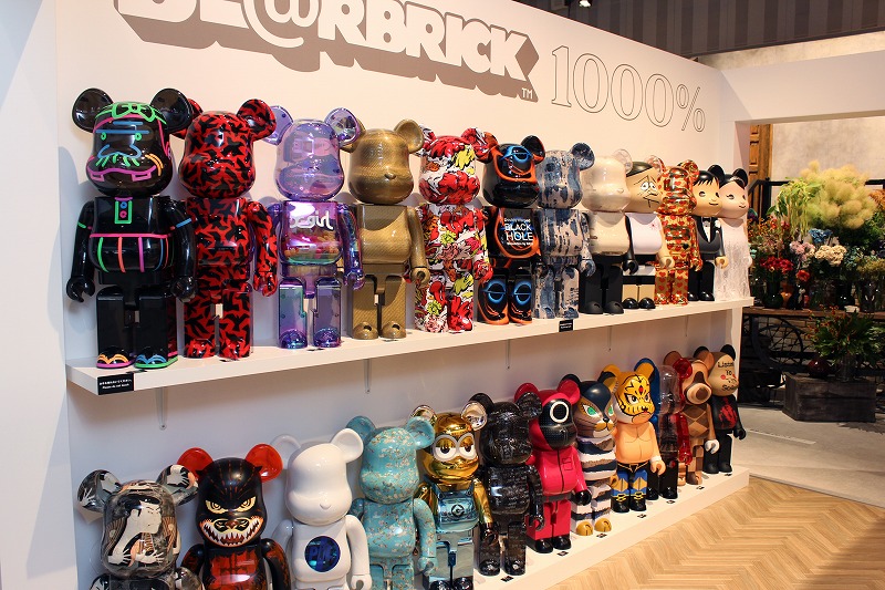 MEDICOM TOY EXHIBITION &#39;22 3点セット BE@RBRICK COBRA KAI 400% – MCT TOKYO