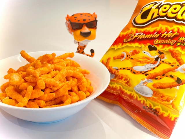 指先をしゃぶるのは、チートスを食べるときの作法≪ﾏﾅｰ≫ | 豆blog