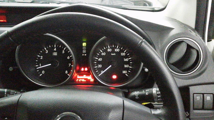 日産ラフェスタのアイドリングストップランプ点滅修理 アライメント調整 東大阪のkeinz