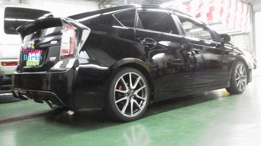 中古車トヨタ プリウスsツーリングg Sお買い上げ頂きました アライメント調整 東大阪のkeinz