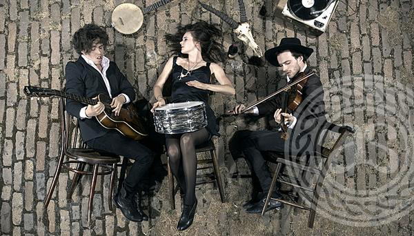 THE VEILS