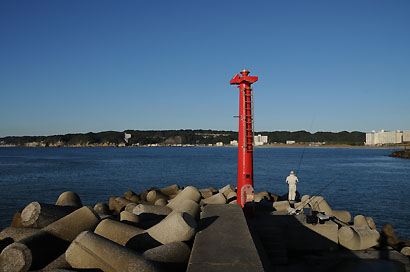 岩和田港防波堤灯台