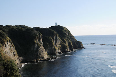 勝浦灯台遠景