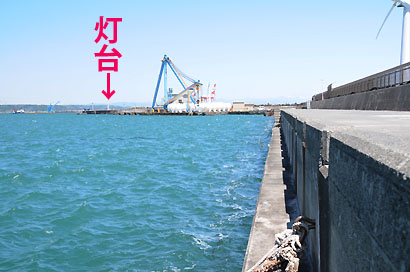 御前崎港防波堤C灯台