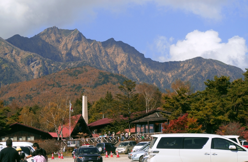 八ヶ岳カンティーフェア（ポールラッシュ祭）、権現岳