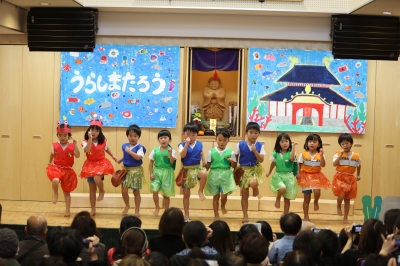 890.JPG