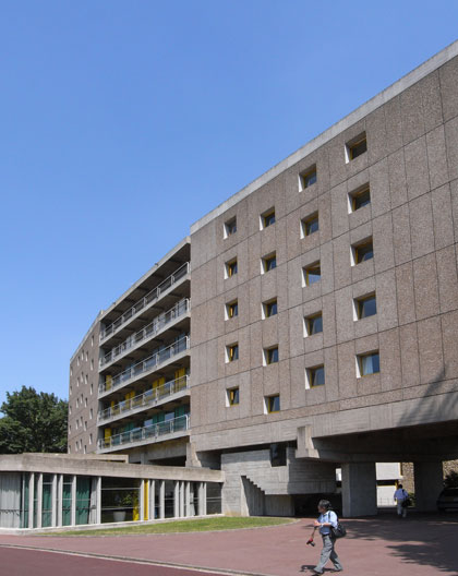 学生会館 コルビュジェ