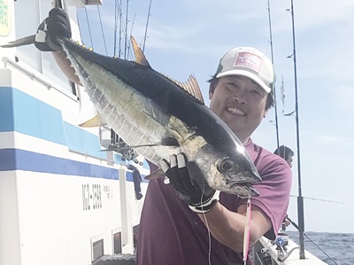 ジギング マグロ トンジギのタックルとしゃくり方！ビンチョウマグロをジギングで狙う