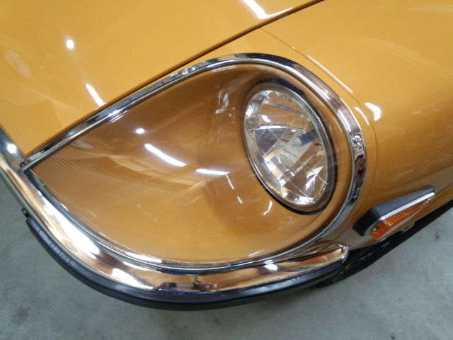 ヘッドライトカバーの磨き | Fairlady Z S30Z 1970年(昭和45年 ヘッドライトカバーの磨き | Fairlady Z S30Z 1970年(昭和45年