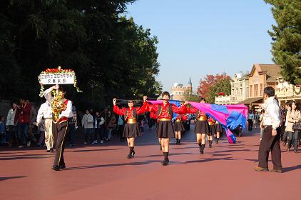ディズニーパレードの一日 頑張れ自分 負けるな鯉
