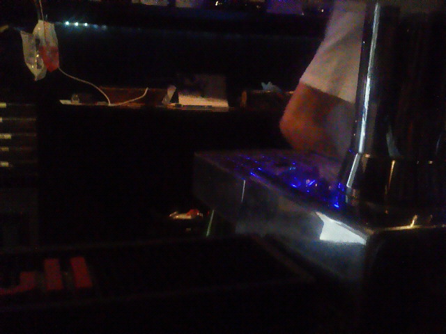 201204212358000.jpg