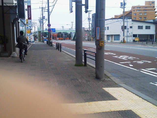 201206040752000.jpg