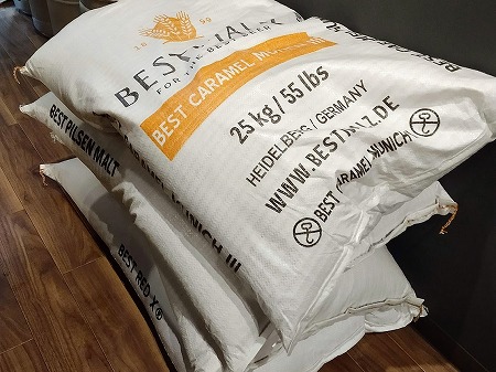麦芽100kg入荷