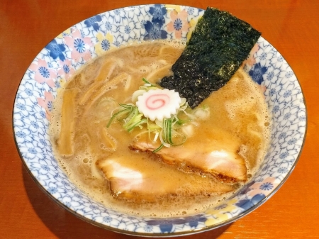 壱武さんの魚介豚骨ラーメン
