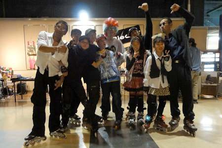2011.01.09:TOKYO ROLLER DISCO at DIFFER ARIAKE @ディファ有明;スラロームバトルの出場者一堂