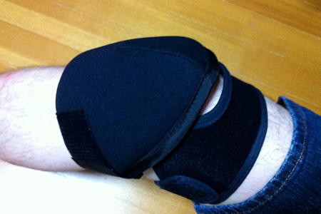 HAZAK:KNEE PROTECTOR(ニィープロテクター:HN-99);着用時