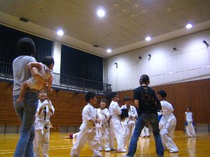 自主練中