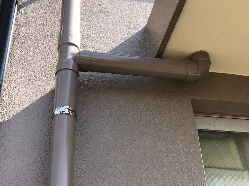 竪樋の伸縮・継手の割れ対策 | ライムイシモト スタッフブログ