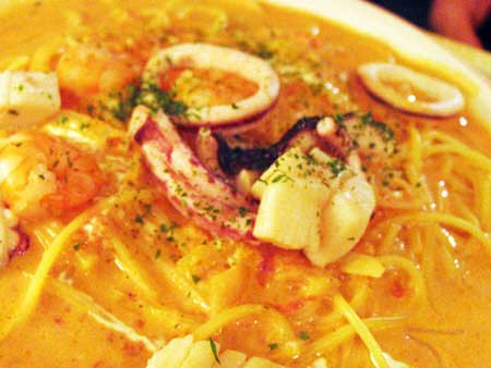 トマトクリーム海の幸パスタ