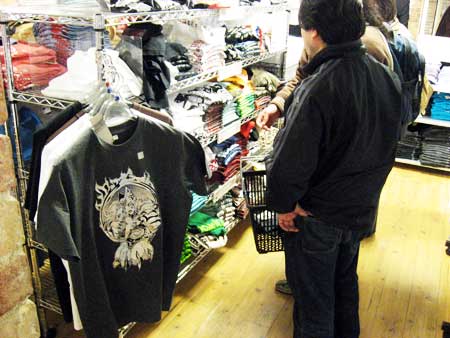 ユニクロ 吉祥寺ロンロン店 クリエイティブアワード