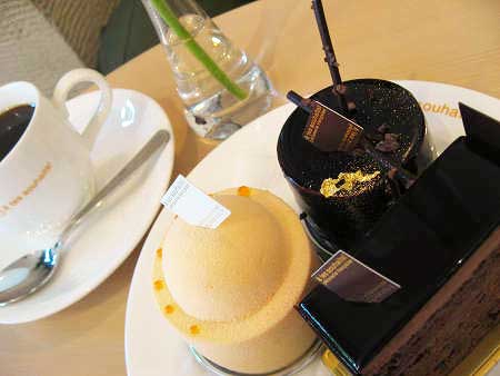 アテスウェイ アテスエ ケーキとコーヒー