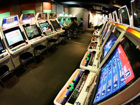 BOO-BOSS BOSS ブーボスボス 吉祥寺店 地下1階 B1 ガンダムSEED? 鉄拳5DR バーチャファイター5verc ウイニングイレブン2006