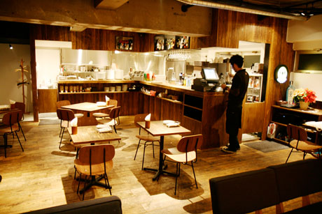 GONO burger & grill ゴーノ バーガー&グリル 吉祥寺 店内
