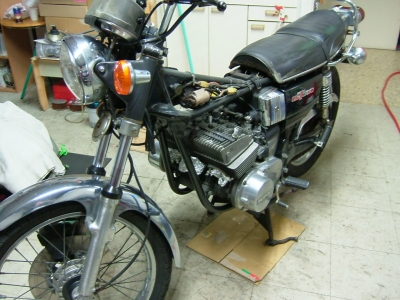 GT380アルフィンとタンクB3銀/ブラック GT550 フューエル